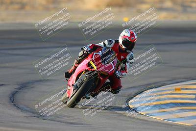 media/Oct-06-2024-Race Pace (Sun) [[d7d39ec7ad]]/1-Turn 10 (730am)/